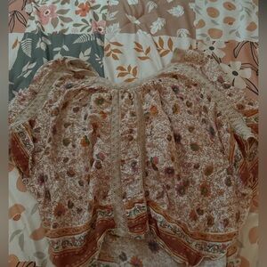 Billabong Top Size Large! Boho